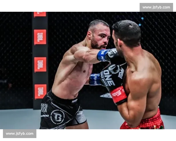 罗根艾尔索对决陈亚伟巅峰之战引爆擂台荣耀时刻全城瞩目格斗传奇诞生